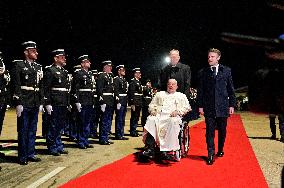 Pope Francis And Macron Meet - Ajaccio