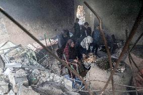 Palestinians Bake Bread - Gaza