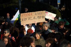 Protest Against A Non-decision Of The Administrative Court On The A69 Highway In Toulouse