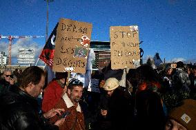 Protest Against A Non-decision Of The Administrative Court On The A69 Highway In Toulouse