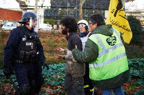 Protest Against A Non-decision Of The Administrative Court On The A69 Highway In Toulouse