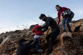 Syrian Civil War Refugees Begin To Return Home