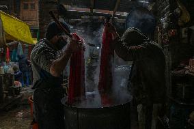 Kashmiri Dyeing Fabric Labour In Decline