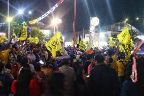 Fans Celebrate America's Victory Over Monterrey