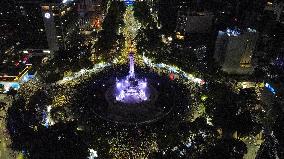 Fans Celebrate America's Victory Over Monterrey