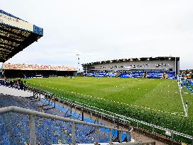 Oldham Athletic v Wealdstone - Vanarama National League