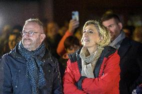 Marine Le Pen Inaugurates The Christmas Market - Henin-Beaumont