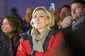 Marine Le Pen Inaugurates The Christmas Market - Henin-Beaumont