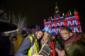 Marine Le Pen Inaugurates The Christmas Market - Henin-Beaumont