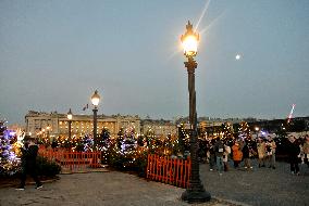 Anne Hidalgo Inaugurates Christmas Market - Paris