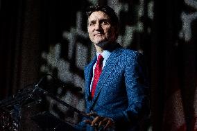 Trudeau In Peril After Spat Over Trump Threat Sparks Crisis - Ottawa