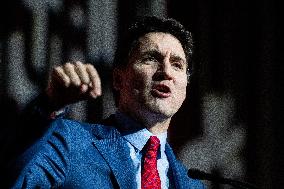 Trudeau In Peril After Spat Over Trump Threat Sparks Crisis - Ottawa