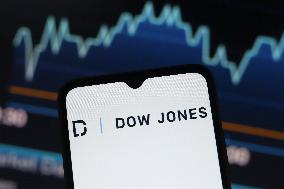 Dow Jones Falls More Than 260 Points