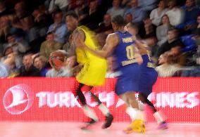 FC Barcelona v Fenerbahce Beko Istanbul - Turkish Airlines EuroLeague