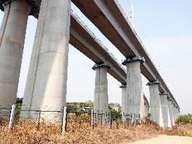 Yichang-Xingshan High-Speed Railway Under Construction in Yichang