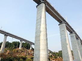 Yichang-Xingshan High-Speed Railway Under Construction in Yichang