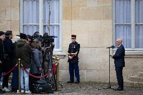 Prime Minister meets Political Leaders - Paris