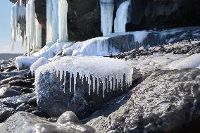 Seashore Icefalls - Vladivostok