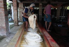 Story Of Weavers Outskirts Of Kolkata