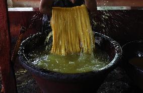 Story Of Weavers Outskirts Of Kolkata