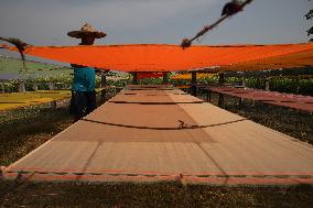 Story Of Weavers Outskirts Of Kolkata