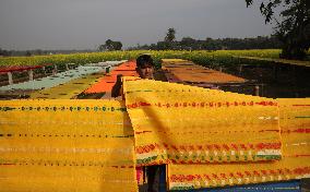 Story Of Weavers Outskirts Of Kolkata