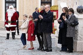 NO TABLOIDS: Christmas Gifts Distribution - Monaco