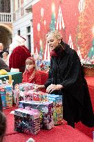 NO TABLOIDS: Christmas Gifts Distribution - Monaco