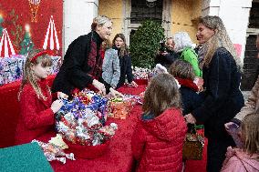 NO TABLOIDS: Christmas Gifts Distribution - Monaco