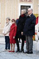 NO TABLOIDS: Christmas Gifts Distribution - Monaco