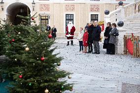 NO TABLOIDS: Christmas Gifts Distribution - Monaco