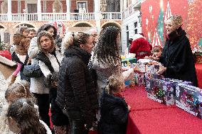 NO TABLOIDS: Christmas Gifts Distribution - Monaco