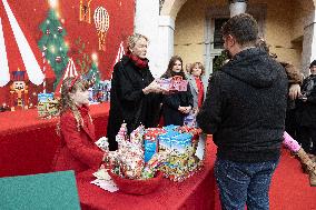 NO TABLOIDS: Christmas Gifts Distribution - Monaco