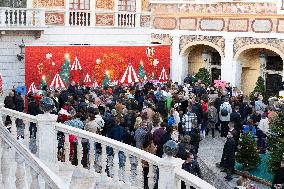 NO TABLOIDS: Christmas Gifts Distribution - Monaco