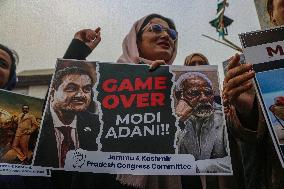 Congress Party Protests Over Amit Shah's Remarks On Ambedkar In Srinagar