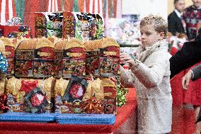 NO TABLOIDS: Christmas Gifts Distribution - Monaco