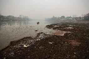 Daily Life In Kashmir