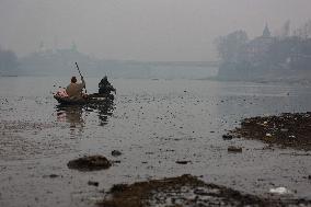 Daily Life In Kashmir