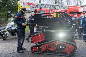 Illustration of forces and vehicles of French public services - Paris AJ