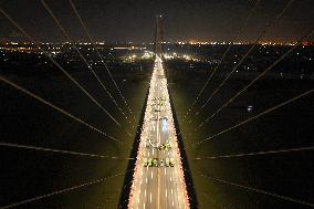 Vehicles Perform A Static Load Test on the Baguazhou Yangtze River Bridge in Nanjing