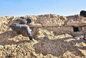 Mass Graves Damascus