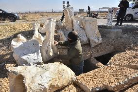 Mass Graves Damascus