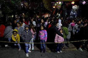 Residents Of The Town Of Culhuacán In Mexico City Participate In A Large Posada On Christmas Eve