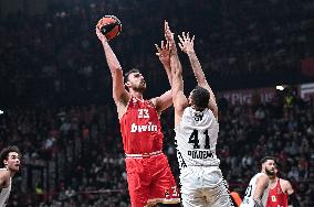 Olympiacos Piraeus v Virtus Segafredo Bologna - Turkish Airlines EuroLeague