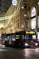 Italians Browse Rome's Best Boutiques For Christmas Gifts