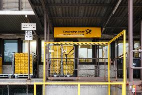 Deutsche Post Loading Zone