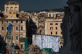 Murales Projet On Giant Silos In Piazza Venezia