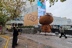 Giant Hello Kitty Sculpture in Shanghai