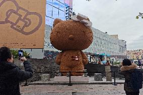 Giant Hello Kitty Sculpture in Shanghai