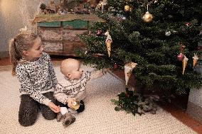 Orleans Family Christmas Photo Session - Montreal